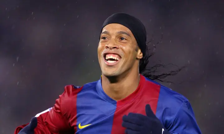 ‘Quem melhor me entendeu’: Ronaldinho Gaúcho se declara para ex-técnico do Barcelona