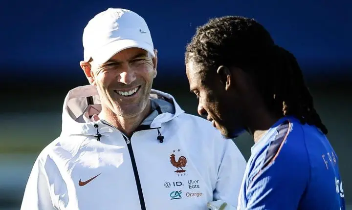 Zidane assume os Les Bleus: O novo caminho após Deschamps
